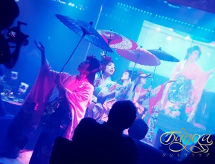 GeishaStage003